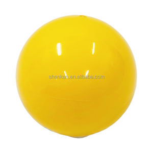 Pelota de PVC arcoíris para deportes y entretenimiento para diversión y juegos activos - Product Image 3