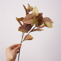 Ranting Daun Eucalyptus Buatan dengan Buah-buahan, Cabang Eucalyptus Vintage Musim Gugur, Daun-daun Musim Gugur untuk Dekorasi Rumah, Pernikahan, dan Rangkaian Bunga