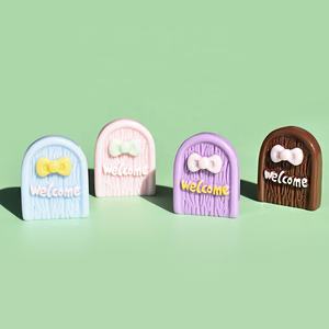 Nuevas Figuras Decorativas de Resina con Forma de Cerca y Puerta para Miniaturas de Jardín y Decoración de Casas de Muñecas - Product Image 6