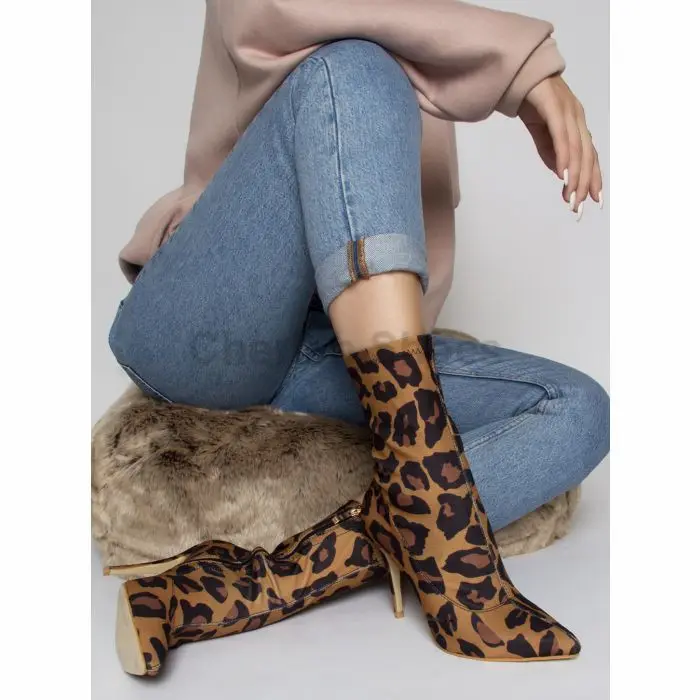 Bottes à talons aiguilles Sexy pour femme, chaussures d'hiver tendance à la mode avec motif léopard, collection