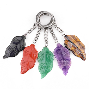 Grand porte-clés en pierre en forme de feuille, vintage, sculpté, en cristal, pierre précieuse, pendentif décoratif pour homme et femme, idée cadeau - Product Image 4