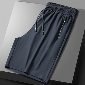 Venta al por mayor de pantalones cortos para correr deportivos de secado rápido para hombre verano gimnasio entrenamiento personalizado cremallera bolsillo playa pantalones cortos hasta la rodilla para los hombres - Product Image 4
