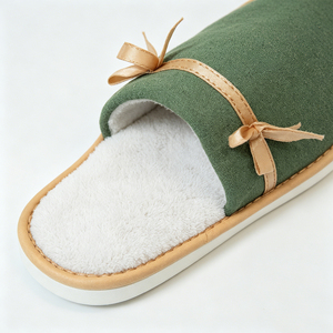 Chinelos de Hotel em Linho Verde com Decoração de Laço, Forro de Fleece Coral Macio, Sola Antiderrapante para Quartos de Hóspedes - Product Image 5