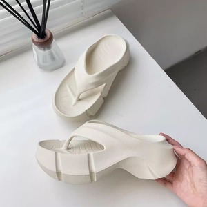 Sandalias de tacón alto de una pieza de EVA estilo deportivo para mujer, con plataforma elevadora, tipo chancla, para verano 2026, para chicas pequeñas, para playa y mar. - Product Image 5