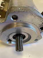 7029120025 Pompe à engrenages hydraulique 1515800013 0510565072 AZPFF-12-014/008RCP2020KB-S0007