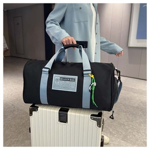 Sac de sport de grande capacité avec compartiment pour chaussures, sac de voyage imperméable pour hommes et femmes, bagage à bandoulière pour le sport et la remise en forme - Product Image 1