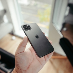 Smartphone <span class=keywords><strong>iPhone</strong></span> <span class=keywords><strong>12</strong></span> Pro Max Originale Ricondizionato Versione Internazionale con Sblocco Originale e Telefono Intero Integro - Product Image 5