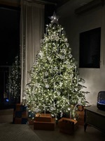 Fabricant chinois d'arbre de Noël Vente en gros moderne pré éclairé floqué le grand arbre de Noël artificiel blanc neige