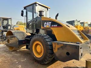 Rodillo Vibratorio de un Solo Tambor Caterpillar CS-683E Usado, Compactador Original de EE. UU. para Construcción de Carreteras - Product Image 3