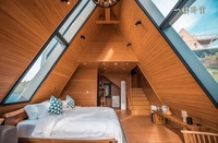 Petite cabine préfabriquée Kit de petite cabine de luxe à cadre Maison triangulaire Maison temporaire Hôtel de villégiature modulaire