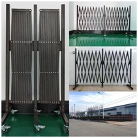 Portes de garage extérieures en accordéon avec palissade debout en métal Clôture rétractable extensible Porte en accordéon en métal