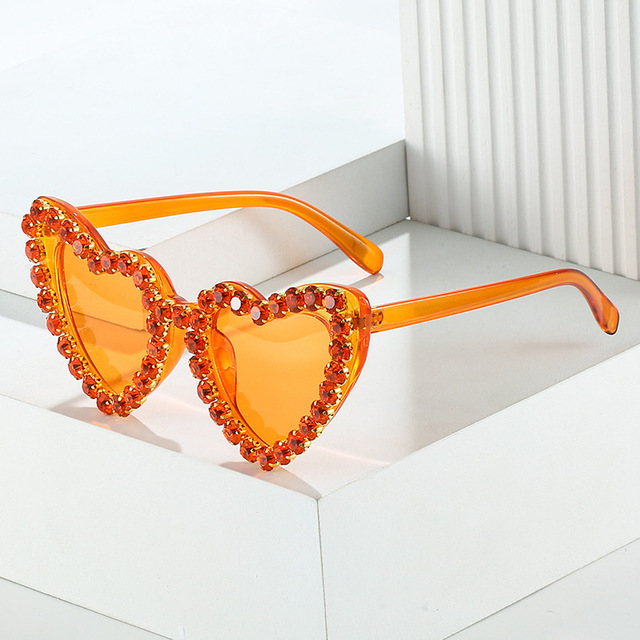 Hot Selling Women's Fashion Party Sunglasses Handmade Rhinestone Diamonds Bling Bling Heart Shaped Shades
