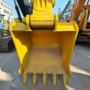 90% New Low Hours Well Maintained Komatsu PC220 Excavator Available for Sale - Product Image 3