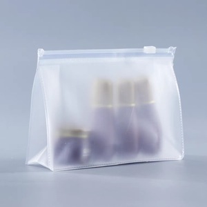 Vendita calda di grande capacità <span class=keywords><strong>trasparente</strong></span> in PVC borsa per il trucco Logo personalizzato resistente all'acqua sacchetti cosmetici alla rinfusa di colore nero - Product Image 4