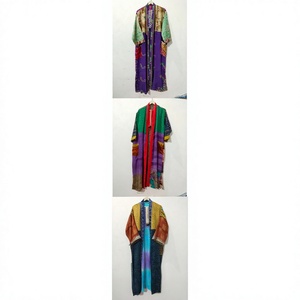 Robe de chambre longue en soie japonaise vintage pour femme, élégante, avec design patchwork, inspirée des saris indiens, style kimono, respirante et à séchage rapide - Product Image 1