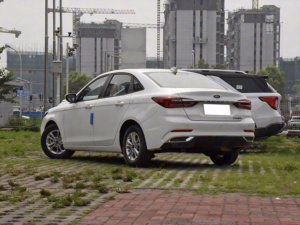 ฟอร์ด โฟกัส 1.5 ลิตร เกียร์อัตโนมัติ รุ่นแพลตตินัม ปี 2021 เป็นรถซีดานขนาดกะทัดรัด - Product Image 4