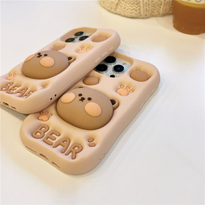 เคสซิลิโคนลายการ์ตูนหมี 3 มิติ พร้อมขาตั้ง สำหรับ iPhone 16 15 14 13 Pro Max Plus, เคสโทรศัพท์น่ารักพร้อมขาตั้งสำหรับ iPhone 17 - Product Image 2