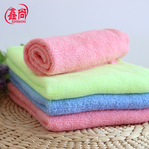 Petite serviette carrée en fibre de bambou Xinshang 25x25 cm pour le bain des enfants - Product Image 5