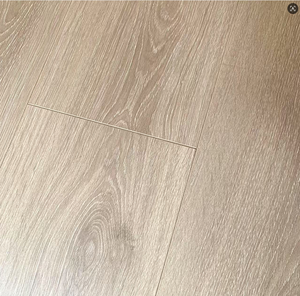 Plancher <span class=keywords><strong>stratifié</strong></span> imperméable de bonne qualité 8 mm 10 mm Plancher <span class=keywords><strong>stratifié</strong></span> à grain de bois clair - Product Image 6