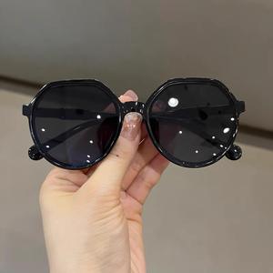 Gafas de Sol Cuadradas con Marco Negro Estilo Coreano, Gafas Retro de Moda, Estilo Moderno, Redondeadas, que Adelgazan el Rostro, Gafas de Sol para Hombre - Product Image 3