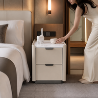 Table d'appoint moderne en cuir mobile avec 3 tiroirs, fonctionnalités intelligentes de charge sans fil pour appartement, chambre, salon, petits espaces