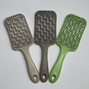 Peine de Masaje Capilar de Plástico con Doble Aguja y Diseño Cuadrado Hueco, con Nervaduras Curvas Grandes para un Uso Suave y Cómodo en Casa - Product Image 6