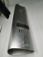 Boîtier extrudeuse d'aluminium personnalisé, boîtier d'amplification de puissance, boîtier électronique anodisé pour automobile, pièces