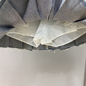 Novedad de verano <span class=keywords><strong>para</strong></span> niñas, Falda vaquera plisada con cintura elástica, versión coreana 2025, falda acampanada antigua, Falda corta con borde crudo - Product Image 2