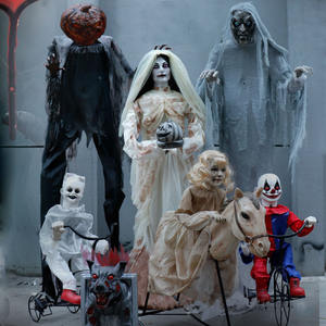 Décorations d'Halloween : <span class=keywords><strong>Loup</strong></span>-<span class=keywords><strong>garou</strong></span>, fantôme, squelette, faucheuse, épée de la mort, épouvantail, chevalier, sorcière, accessoires mécaniques électriques à induction - Product Image 1