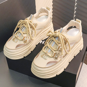 W3611 nouvelles chaussures pour femmes respirantes 2023 été à la mode creux semelle épaisse intérieur surélevé chaussures décontractées étudiant mode conseil chaussures - Product Image 3