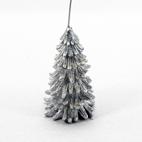 Schönes Design Goldene Weihnachtsbaum-förmige Kerzen Handgefertigte Säulenkerzen aus Paraffinwachs für Heimdekoration und Weihnachten