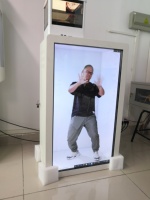 Vitrine vidéo personnalisée HD 1080P 75 pouces Boîte à écran tactile LCD IR Écran LCD transparent