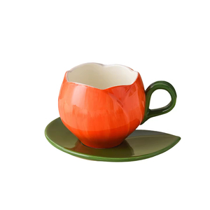 Taza y platillo de cerámica vintage pintados a mano con efecto bajo esmalte, diseño de tulipán, vajilla estética y adorable para la oficina o el té de la tarde. - Product Image 1