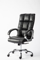 Chaise de bureau de direction en cuir à dossier haut au design traditionnel, caractéristiques ergonomiques, réglage en hauteur, accoudoirs fixes, acier inoxydable