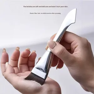 Brocha de maquillaje de doble punta con forma de cola de sirena, brocha curva para base, brocha para mascarillas, brocha de maquillaje con raspador. - Product Image 5