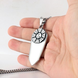 Yunnique – collier avec pendentif en acier inoxydable pour hommes, forme d'épée Tai Chi, design géométrique, bijoux à la mode - Product Image 4