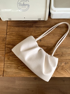 Matériau végétarien femmes français nuage sac 2024 nouveau style mode plissé personnalisé sous les bras sac - Product Image 4