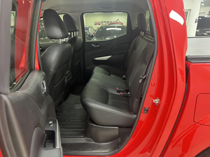 Nissan Navara Rojo Premium 2021, Autos Usados, Vehículo de Segunda Mano para Exportación - Product Image 6