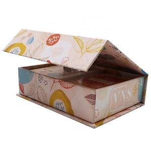 Cartes <span class=keywords><strong>de</strong></span> <span class=keywords><strong>jeu</strong></span> personnalisées avec impression personnalisée, belles cartes <span class=keywords><strong>de</strong></span> <span class=keywords><strong>jeu</strong></span> pour <span class=keywords><strong>deux</strong></span> <span class=keywords><strong>personnes</strong></span>, fabrication <span class=keywords><strong>de</strong></span> cartes <span class=keywords><strong>de</strong></span> <span class=keywords><strong>jeu</strong></span> amusantes pour la famille, questions amusantes pour les couples - Product Image 2