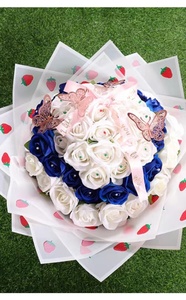 Papier d'emballage pour bouquets <span class=keywords><strong>de</strong></span> fleurs en PVC givré double face imperméable <span class=keywords><strong>de</strong></span> qualité supérieure avec bordure en forme <span class=keywords><strong>de</strong></span> fraise - Product Image 6
