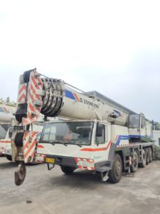 जूमलियन Qy130v633 ट्रक क्रेन 66 मीटर मुख्य बूम 130टन क्षमता के साथ मुख्य घटक इंजन और पंप के साथ बहुत सस्ती है - Product Image 2