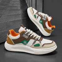 Sepatu pria baru sepatu olahraga jaring bersirkulasi sepatu lari kasual sol tebal serbaguna