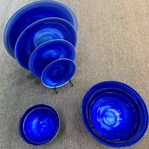 Ensemble d'assiettes en verre côtelé avec bordure dorée, design élégant, pour la décoration des événements - Product Image 6