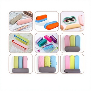 Sac de rangement Wayhive en silicone moulé pour cosmétiques et outils, étui à crayons anti-poussière, <span class=keywords><strong>trousse</strong></span> de maquillage suspendue - Product Image 2