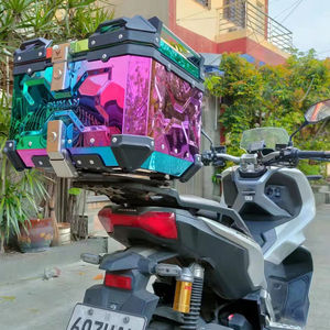 Boîtier supérieur de moto 45L amélioré Boîte de queue de moto universelle avec serrure de sécurité et coussin arrière Boîte supérieure de moto étanche - Product Image 6