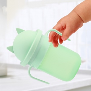 Vaso de Aprendizaje de Silicona para Bebés, Botella de Agua de Entrenamiento 360°, ODM/OEM, Anti-Ahogo, Anti-Fugas - Product Image 1