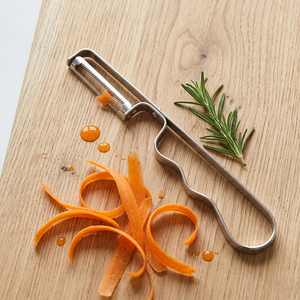 Éplucheur manuel de légumes en acier inoxydable de qualité alimentaire, trancheuse à julienne pivotante, éplucheur de fruits et légumes pour la préparation culinaire - Product Image 5