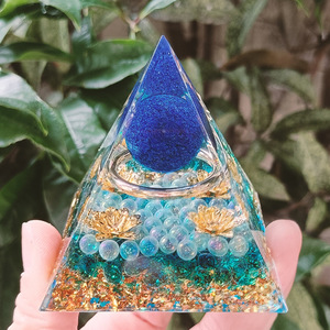 Pyramide en résine époxy avec galets de cristal, ornement de bureau, décoration d'aquarium, boule de cristal bleue 5cm 6cm, cadeau - Product Image 4