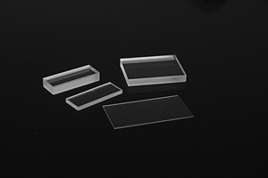 Materiale Ottico in Cristallo BaF2 UV IR ad Alta Trasparenza e Forme/Misure Personalizzate per Applicazioni di Spettroscopia e Laser - Product Image 4