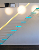 Escalier flottant intérieur personnalisé à faire soi-même avec marches en bois/verre, installation pratique pour appartement, directement du fournisseur